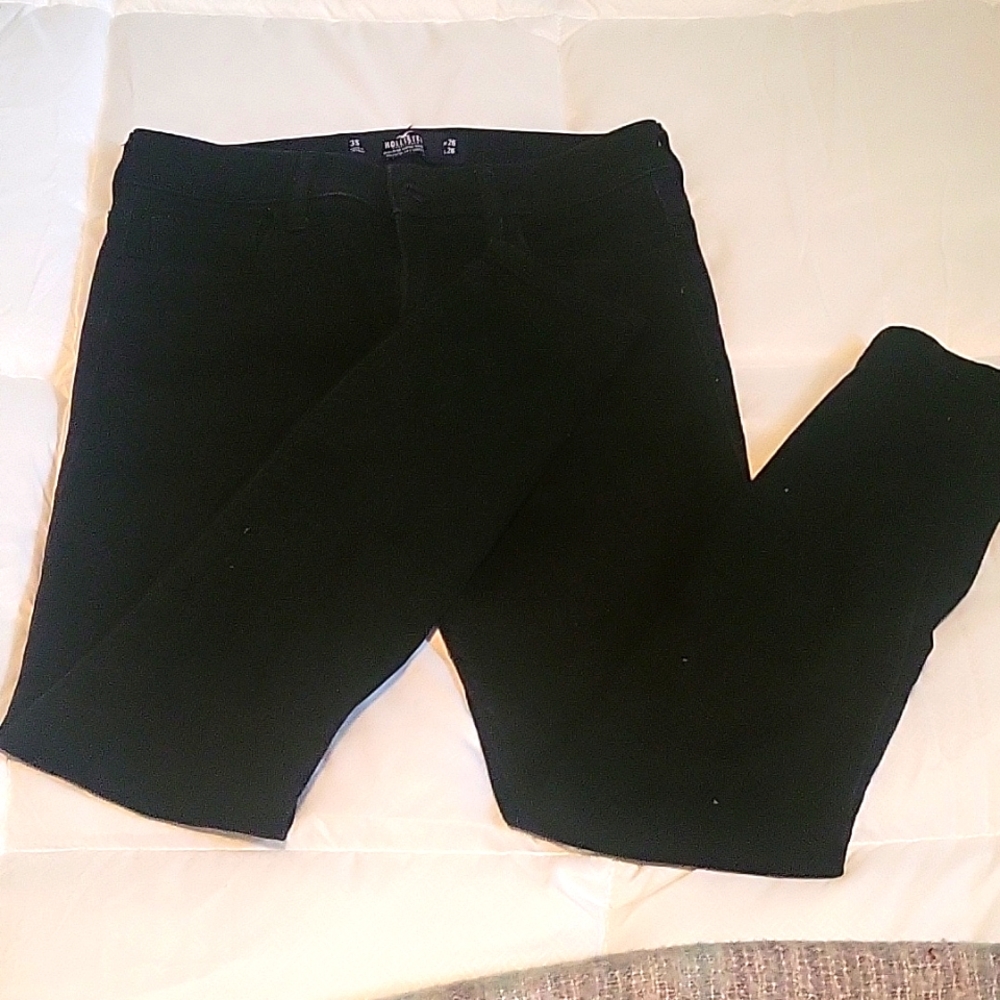 Hollister sz 3 Short  mid rise super skinny jeans 26 W X 26 L
